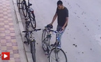 كاميرا المراقبة تصطاد لصا يسرق دراجة هوائية وسط الناظور