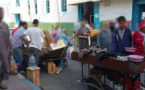 مصلّون بالناظور يستعينون بأصص الأزهار لتحرير أرصفة المساجد من الباعة المتجولين