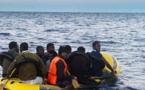 إيقاف 28 مهاجرا سريا كانوا على متن قارب مطاطي في عرض سواحل الحسيمة‎