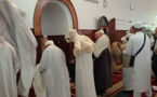مصلون يحيون سنة قلب الرداء في صلاة الاستسقاء طلبا لغيث السماء‎