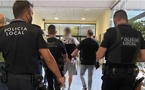 مهاجر مغربي يطعن زميله الإسباني في عنقه في مكان العمل
