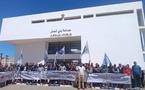 تجار بني أنصار يصعدون احتجاجهم للمطالبة بسوق نموذجي