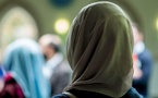 منع طالبتين من الحضور في حفل التخرج بسبب الحجاب يثير الجدل في بلجيكا