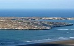حزب إسباني يتهم مدريد.. سحب الأعلام من جزيرتين قرب الحسيمة خضوع للمغرب