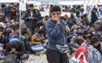 احتشاد آلاف المهاجرين بينهم ريفيين على الحدود اليونانية المقدونية عشية قمة الحسم بين الاتحاد الأوروبي وتركيا‎