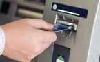 اقتطاعات مفاجئة ورفع للرسوم.. حماة المستهلك يرفضون ممارسات مؤسسات بنكية اقتطاعات مفاجئة ورفع للرسوم.. حماة المستهلك يرفضون ممارسات مؤسسات بنكية
