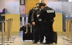 توقيف جزائريين بمطار الرباط-سلا بتهمة تزوير جوازات السفر في طريقهما إلى فرنسا