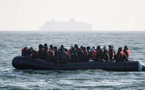 أسر مغربية تناشد السلطات بعد انقطاع الاتصال بقارب هجرة يضم 51 شخصًا