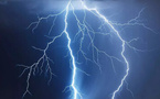 صاعقة برق تودي بحياة شخص متشرد