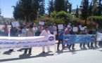 نقابيون بقطاع الجماعات المحلية ينفذون إعتصاما جزئيا أمام عمالة إقليم الدريوش