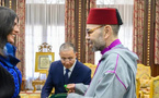جلالة الملك يستقبل بالقصر الملكي بالرباط المتسلقة المغربية نوال صفنضلة ويوشحها بوسام المكافأة الوطنية