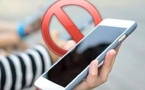 قرار جديد يقضي بالحظر الكلي للهواتف داخل المدارس