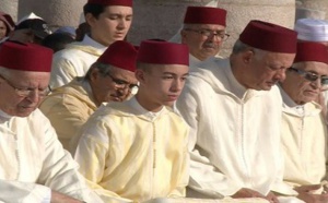 ولي العهد يشارك في صلاة الاستسقاء