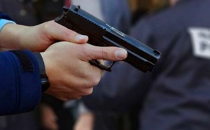 مفتش شرطة يشهر سلاحه لتوقيف شقيقين في حالة سكر هددا الأمن والمواطنين