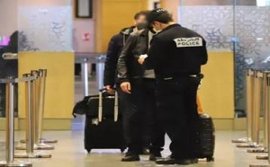 توقيف جزائريين بمطار الرباط-سلا بتهمة تزوير جوازات السفر في طريقهما إلى فرنسا