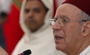 التوفيق يصف معارضي توحيد خطبة الجمعة بـ”المجرمين"