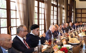 الأمناء العامون للأحزاب السياسية يشيدون بالمقاربة التشاركية للملك في تحيين مبادرة الحكم الذاتي بالصحراء المغربية