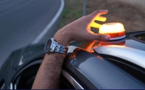 هل يشمل المسافرين المغاربة أيضا؟.. إسبانيا تفرض تجهيز السيارات بجهاز إنذار ضوئي متطور