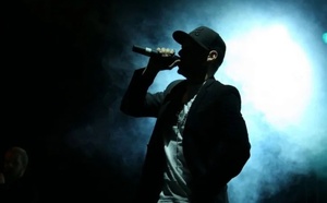 فنان راب ينحدر من الدريوش يدخل السجن بعد تجاوز نقطة تفتيش في برشلونة