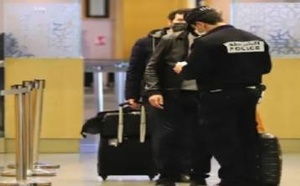 توقيف جزائري داخل مطار محمد الخامس متورط في تهريب المخدرات