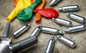 انتشار “غاز الضحك” بين الشباب يثير القلق بالمغرب