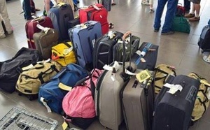 استياء لدى عشرات المعتمرين المغاربة بسبب ضياع حقائبهم