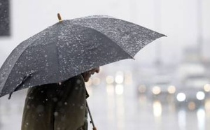 نشرة إنذارية.. أمطار رعدية وثلوج كثيفة تعود بقوة إلى عدة مناطق مغربية