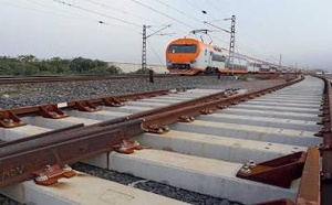 وزير النقل يفجر مفاجأة.. الحكومة تدرس ربط ميدلت بالناظور بخط سككي