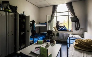 هولندا تطبق سياسة توفير على حساب اللاجئين.. الطبخ والغسيل بأنفسهم