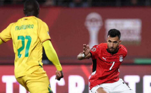 ضعف الإقبال في مباراة مصر أمس يدفع اللجنة المنظمة لفتح أبواب الملعب مجانًا