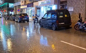 أمطار كثيفة تغمر شوارع الحسيمة وتحيي الأمل في نفوس الساكنة