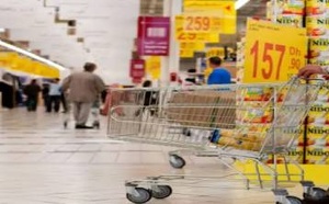 من الهواتف إلى اللحوم والعجائن.. إليكم قائمة المواد التي ستنخفض أسعارها بفضل "مقص الضرائب"