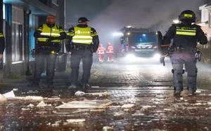 ليلة الرعب في هولندا: رأس السنة يتحول إلى فوضى وحرائق واعتقالات