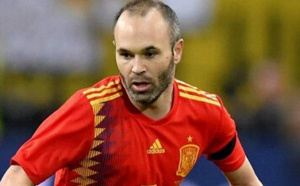 إنييستا مرشح لتولي منصب داخل الجامعة الملكية المغربية لكرة القدم