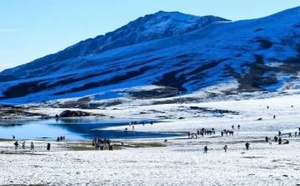 طقس المغرب: رياح قوية تصل لـ 85 كلم/س وثلوج كثيفة بمرتفعات الأطلس والريف