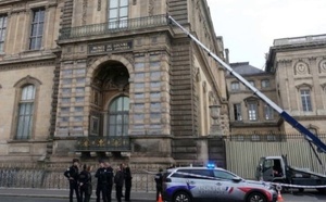 كاميرات المراقبة تكشف تفاصيل السطو  على مجوهرات اللوفر بقيمة 88 مليون يورو