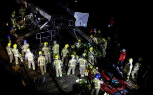 قتيل وعشرات الجرحى جراء خروج قطار عن السكة ببرشلونة بعد يومين من فاجعة قرطبة