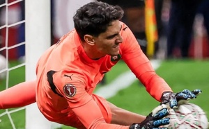 إصابة ياسين بونو تحرم الهلال من حارسه بعد تألقه في كأس أمم إفريقيا