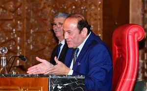 عبد القادر سلامة.. استقالة رئيس الحكومة من رئاسة حزبه .. بين الدستور والسياسة… وأين يقف النقاش الحقيقي؟