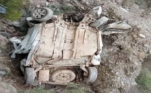 سقوط سيارة من منحدر يفوق 100 متر بجماعة شقران