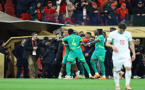 الكاف يعاقب السنغال ويوقف حكيمي والصيباري بعد نهائي كأس إفريقيا