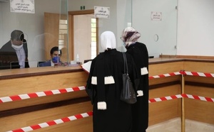 المحامون يصعدون  ويستمرون في التوقف عن تقديم خدماتهم