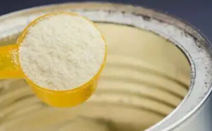 من جديد.. فرنسا تتحرك لسحب حليب أطفال من الأسواق