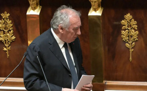 احتمال السقوط.. الحكومة الفرنسية تواجه اختبارا حاسما