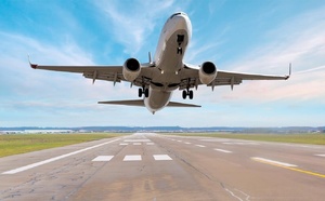 سوء الأحوال الجوية.. طائرة قادمة من بلجيكا إلى الحسيمة تضطر للهبوط بالعروي