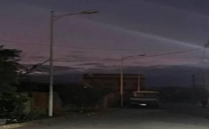 هل تحرم الخلافات السياسية ساكنة حي الزيتون ببن الطيب من حقها في الإنارة العمومية؟