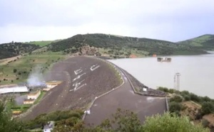 تراجع تدريجي لمستوى سد وادي المخازن وسط تعبئة ميدانية واسعة