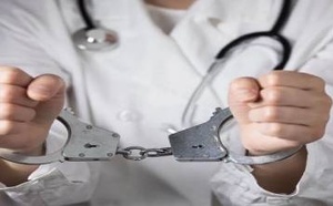 سقوط طبيب متلبسا بمنح وصفات مشبوهة لاستغلالها في الاتجار بالمؤثرات العقلية