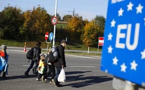 تقليص فرص لجوء المغاربة إلى أوروبا بعد تصنيف المملكة “بلداً آمناً” في لوائح الاتحاد الأوروبي