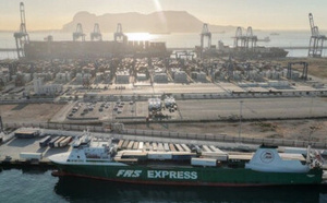 مسؤول إسباني يحذر: قواعد أوروبا لانبعاثات الكربون قد تدفع حركة الشحن نحو موانئ المغرب